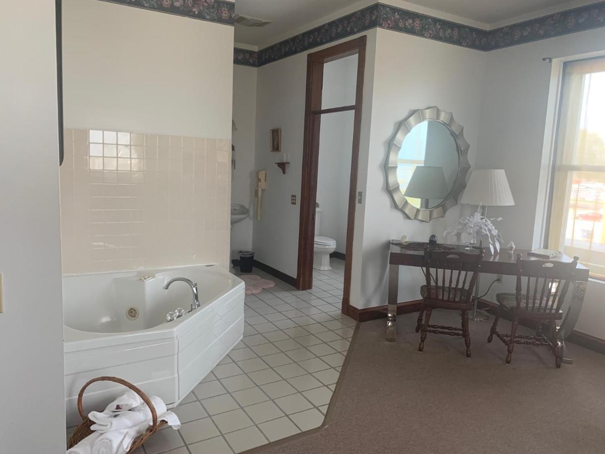 Karsten Hotel Kewaunee Ngoại thất bức ảnh